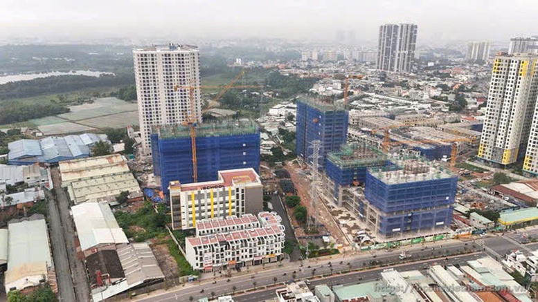Công điện của Thủ tướng Chính phủ về việc quyết liệt thực hiện các giải pháp để tăng nguồn cung, giảm giá nhà ở, bất động sản, ổn định thị trường- Ảnh 1.