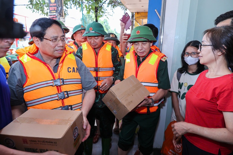 Thủ tướng Phạm Minh Chính tới Thái Nguyên thăm hỏi người dân, chỉ đạo khắc phục hậu quả mưa lũ- Ảnh 2.