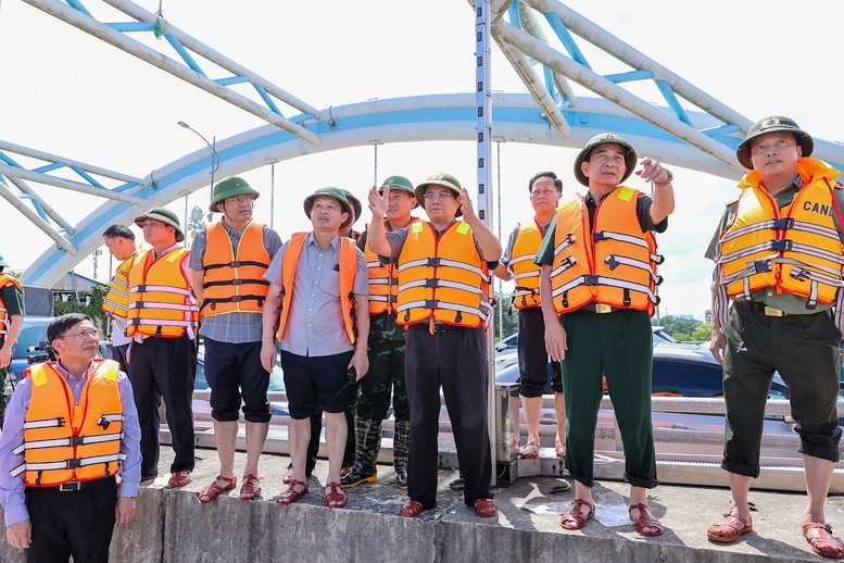 Thủ tướng Phạm Minh Chính tới Thái Nguyên thăm hỏi người dân, chỉ đạo khắc phục hậu quả mưa lũ- Ảnh 7.