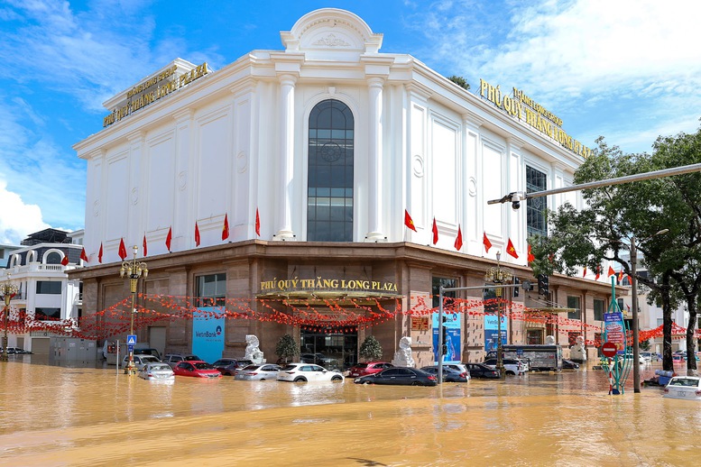 Thủ tướng Phạm Minh Chính tới Thái Nguyên thăm hỏi người dân, chỉ đạo khắc phục hậu quả mưa lũ- Ảnh 10.