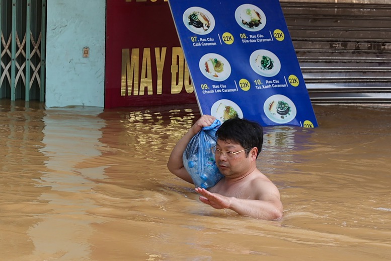Thủ tướng Phạm Minh Chính tới Thái Nguyên thăm hỏi người dân, chỉ đạo khắc phục hậu quả mưa lũ- Ảnh 9.