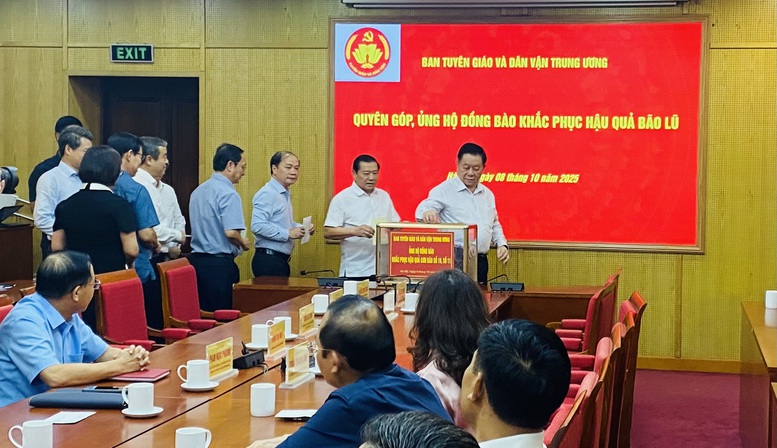 Ban Tuyên giáo và Dân vận Trung ương phát động ủng hộ đồng bào khắc phục hậu quả bão lũ- Ảnh 4.