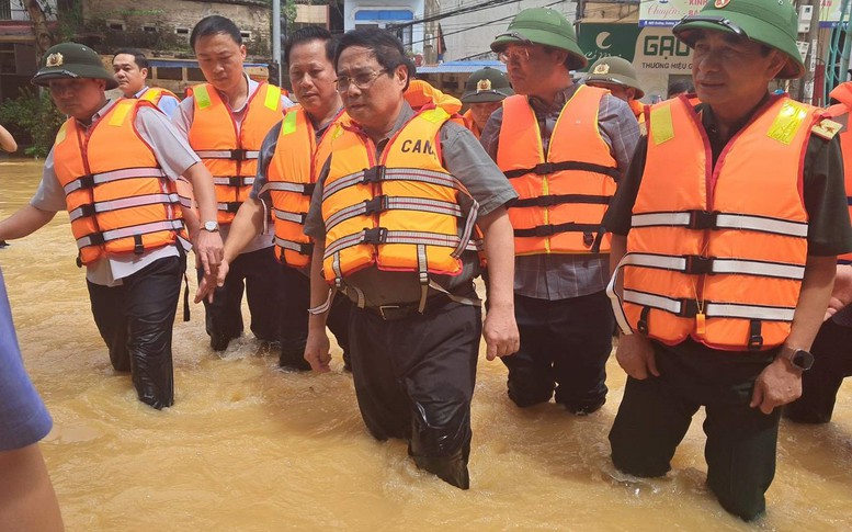 Thủ tướng Phạm Minh Chính tới Thái Nguyên thăm hỏi người dân, chỉ đạo khắc phục hậu quả mưa lũ