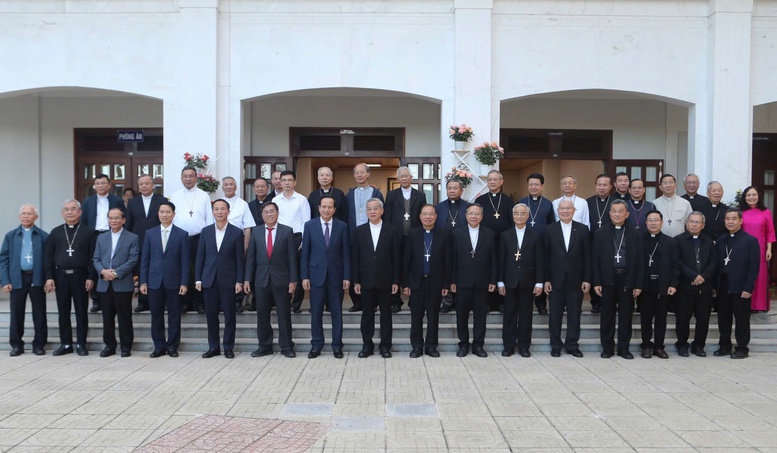 Bộ trưởng Bộ Dân tộc và Tôn giáo gặp mặt, chúc mừng Đại hội Hội đồng Giám mục Việt Nam- Ảnh 1.