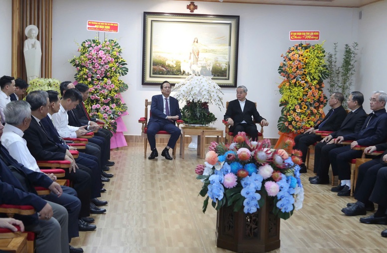 Bộ trưởng Bộ Dân tộc và Tôn giáo gặp mặt, chúc mừng Đại hội Hội đồng Giám mục Việt Nam- Ảnh 2.