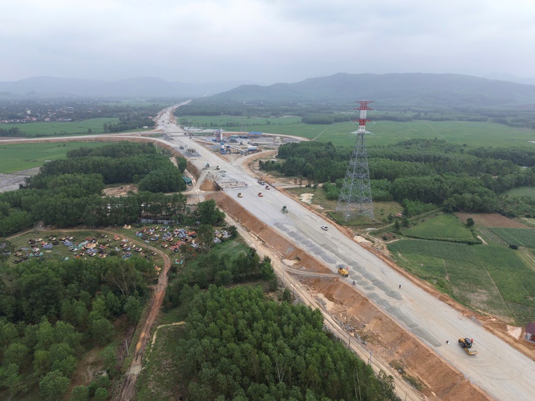 Quảng Ngãi cần giải quyết dứt điểm các vướng mắc trong GPMB cao tốc Quảng Ngãi – Hoài Nhơn- Ảnh 1.