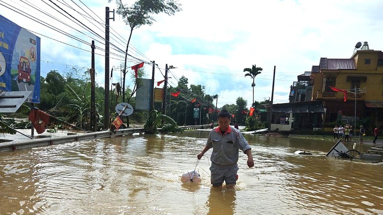Viettel dồn quân, ứng cứu thông tin xuyên đêm tại Thái Nguyên trong lũ lịch sử- Ảnh 2.
