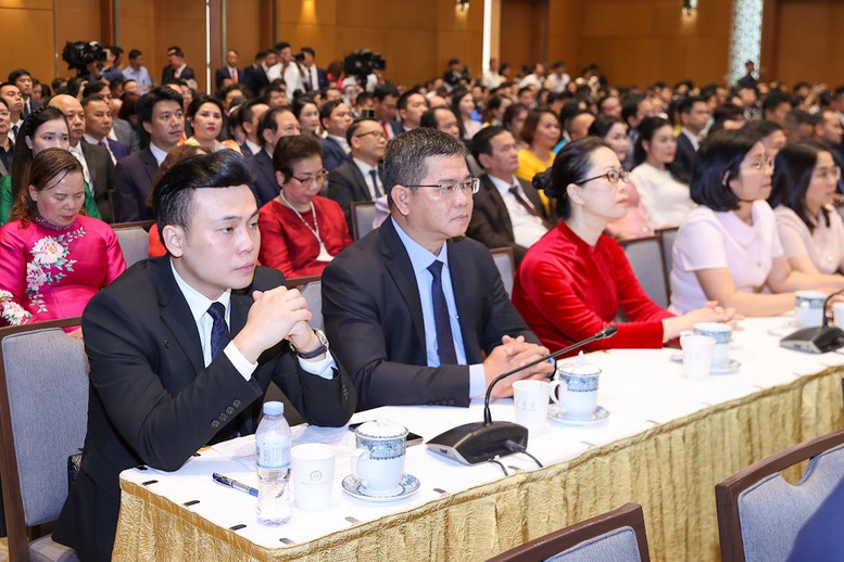 TỔNG THUẬT: Hội nghị Thủ tướng Chính phủ gặp mặt đại diện doanh nghiệp nhân Ngày Doanh nhân Việt Nam- Ảnh 9.