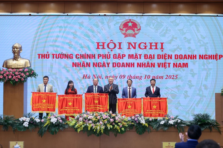 TỔNG THUẬT: Hội nghị Thủ tướng Chính phủ gặp mặt đại diện doanh nghiệp nhân Ngày Doanh nhân Việt Nam- Ảnh 19.