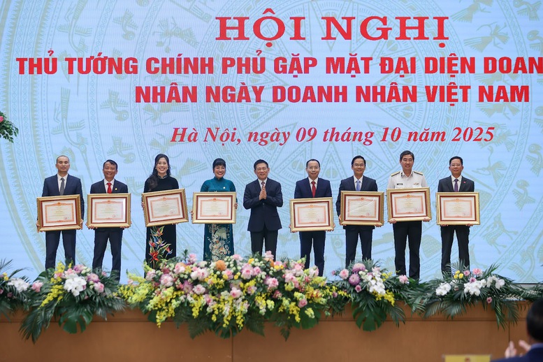 TỔNG THUẬT: Hội nghị Thủ tướng Chính phủ gặp mặt đại diện doanh nghiệp nhân Ngày Doanh nhân Việt Nam- Ảnh 20.