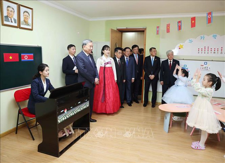 Tổng Bí thư Tô Lâm thăm Trường mẫu giáo Kiêng Sang và lớp học mang tên Chủ tịch Hồ Chí Minh- Ảnh 2.