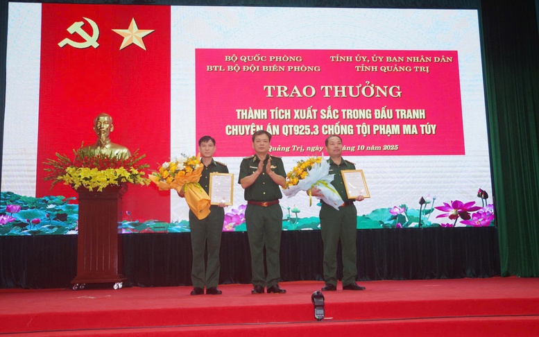 Khen thưởng chuyên án bắt giữ 2 đối tượng, thu giữ 500 kg ma túy tại Quảng Trị