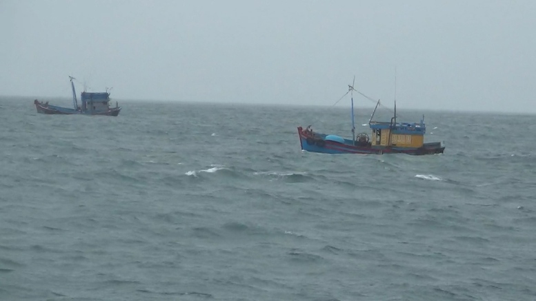 Vùng Cảnh sát biển 2 bắt giữ hai tàu cá vi phạm IUU- Ảnh 1. Vùng Cảnh sát biển 2 bắt giữ hai tàu cá vi phạm IUU- Ảnh 1.