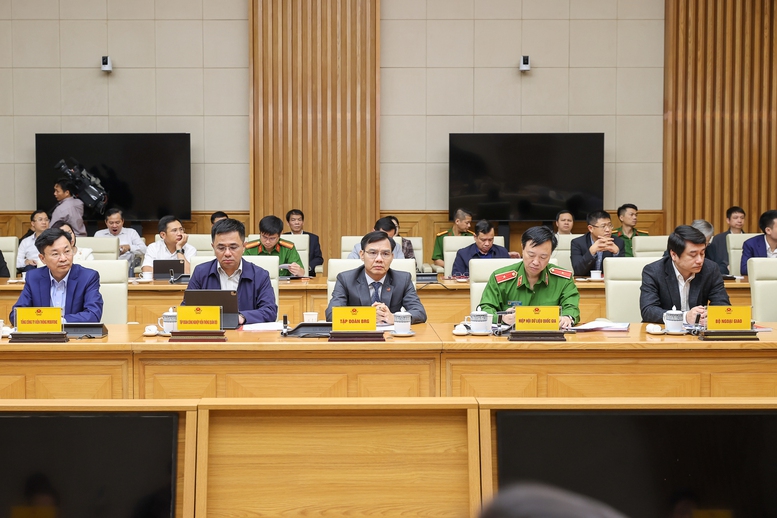 Thủ tướng Phạm Minh Chính: Dữ liệu phải lên sàn giao dịch- Ảnh 8.