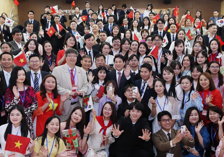 Chủ tịch nước Lương Cường gặp cộng đồng người Việt tại Hàn Quốc- Ảnh 2.