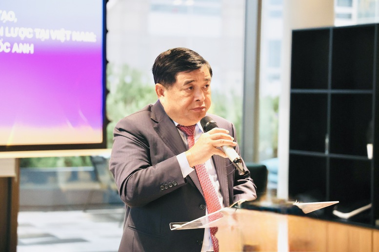 Phó Thủ tướng Nguyễn Chí Dũng: Tập hợp sức mạnh tri thức Việt Nam, xây dựng các dự án KHCN cụ thể- Ảnh 2. Phó Thủ tướng Nguyễn Chí Dũng: Tập hợp sức mạnh tri thức Việt Nam, xây dựng các dự án KHCN cụ thể- Ảnh 2.