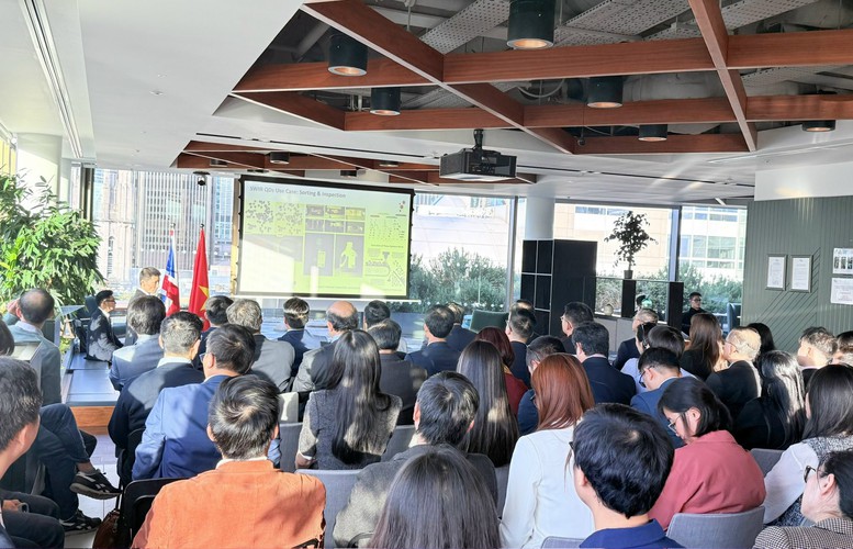 Phó Thủ tướng Nguyễn Chí Dũng: Tập hợp sức mạnh tri thức Việt Nam, xây dựng các dự án KHCN cụ thể- Ảnh 4. Phó Thủ tướng Nguyễn Chí Dũng: Tập hợp sức mạnh tri thức Việt Nam, xây dựng các dự án KHCN cụ thể- Ảnh 4.