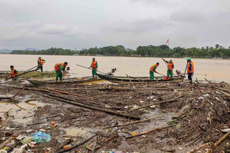 Thủ tướng Chính phủ quyết định hỗ trợ bổ sung 100 tỷ đồng cho TP Huế khắc phục thiệt hại do mưa lũ- Ảnh 1.