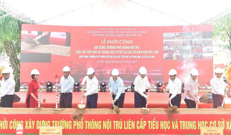 Phó Thủ tướng Mai Văn Chính dự lễ khởi công xây dựng Trường Phổ thông nội trú liên cấp TH-THCS xã Ia Rvê, Đắk Lắk- Ảnh 2.