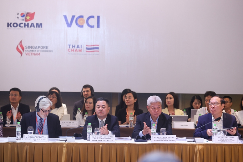 Các đại biểu tham dự Diễn đàn - Ảnh: VGP/Nhật Bắc