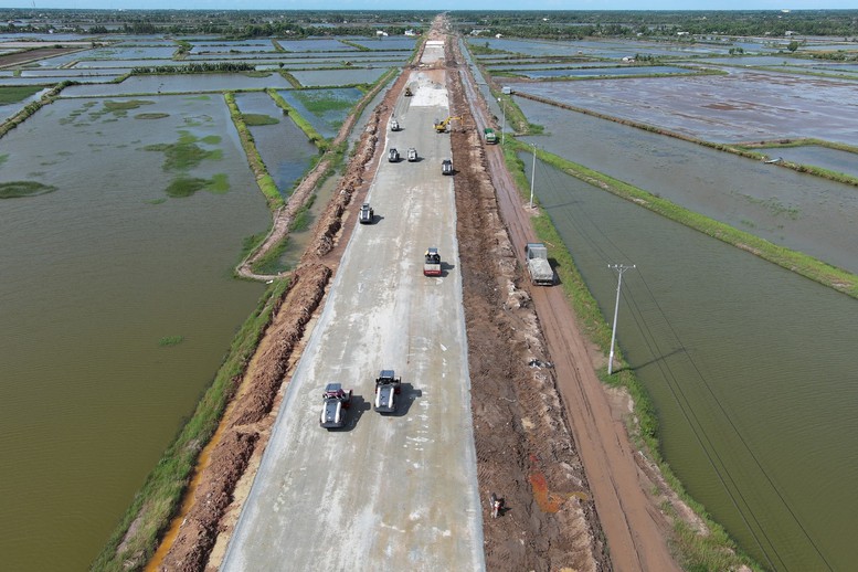 Bộ Xây dựng: Tăng tốc giải ngân vốn đầu tư công trong 2 tháng cuối năm- Ảnh 2.