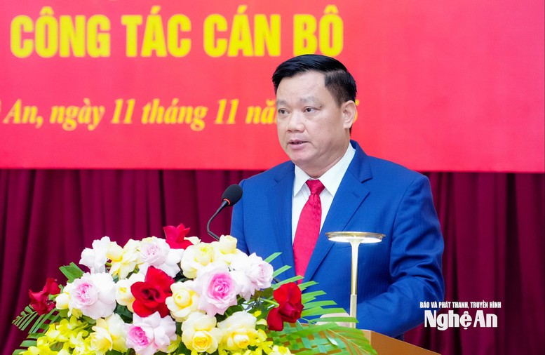 Đồng chí Nguyễn Khắc Thận giữ chức Bí thư Tỉnh ủy Nghệ An- Ảnh 2.