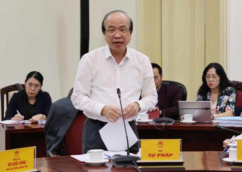 Phó Thủ tướng Hồ Quốc Dũng yêu cầu không để điểm nghẽn thể chế kéo dài sang năm 2026- Ảnh 2. Phó Thủ tướng Hồ Quốc Dũng yêu cầu không để điểm nghẽn thể chế kéo dài sang năm 2026- Ảnh 2.