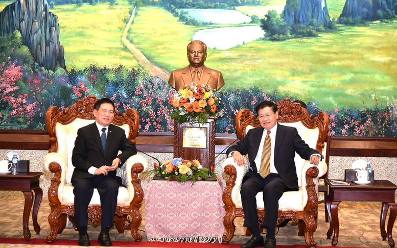 Phó Thủ tướng Chính phủ Hồ Đức Phớc thăm và làm việc tại Lào