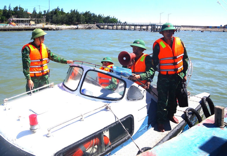 Quảng Trị: Niêm phong tàu cá không đủ điều kiện hoạt động- Ảnh 1.