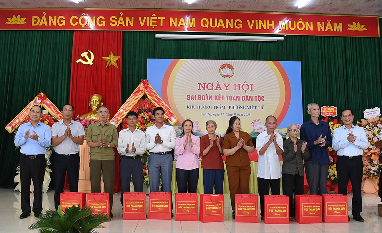 Phó Thủ tướng Bùi Thanh Sơn dự Ngày hội Đại đoàn kết toàn dân tộc tại Phú Thọ- Ảnh 4.