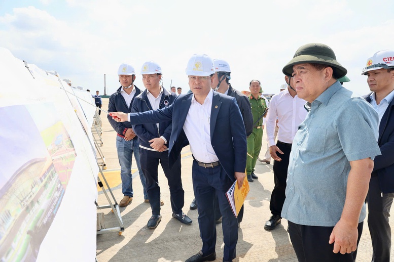 Phó Thủ tướng Nguyễn Chí Dũng thị sát, kiểm tra các dự án trọng điểm tỉnh Quảng Trị- Ảnh 6. Phó Thủ tướng Nguyễn Chí Dũng thị sát, kiểm tra các dự án trọng điểm tỉnh Quảng Trị- Ảnh 6.