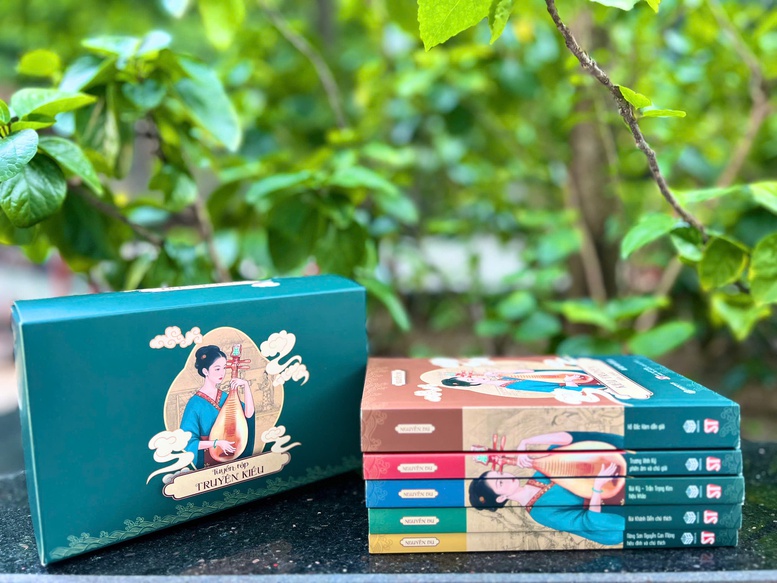 Nguồn khảo cứu quý báu về ngôn ngữ qua 5 ấn phẩm Truyện Kiều- Ảnh 1. Nguồn khảo cứu quý báu về ngôn ngữ qua 5 ấn phẩm Truyện Kiều- Ảnh 1.