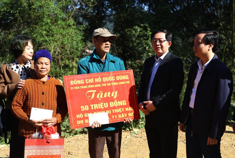 Phó Thủ tướng Hồ Quốc Dũng dự Ngày hội Đại đoàn kết toàn dân tộc tại khu dân cư Nà Cốc, Cao Bằng- Ảnh 7.