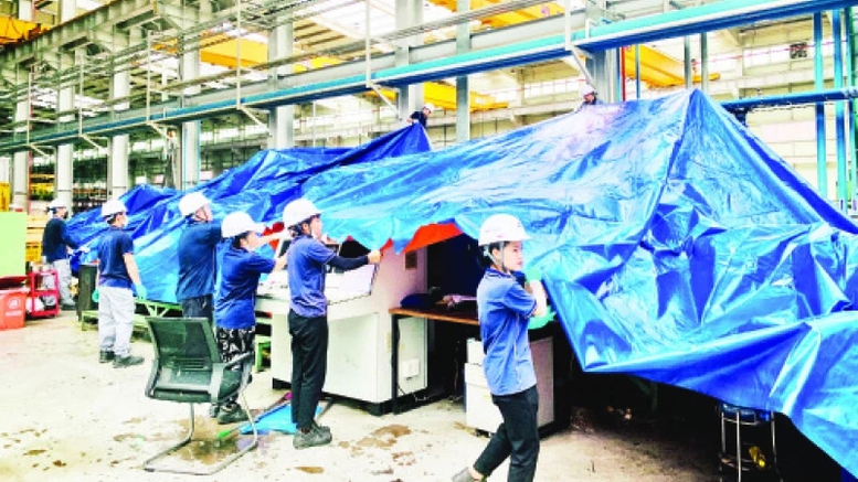 Công điện của Thủ tướng Chính phủ về việc tập trung khôi phục sản xuất kinh doanh, ổn định đời sống Nhân dân sau bão lũ tại khu vực miền Trung- Ảnh 1.