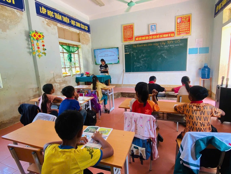 Hệ số lương đặc thù: Phản ánh đúng chủ trương 'lương nhà giáo cao nhất' - Ảnh 1. Hệ số lương đặc thù: Phản ánh đúng chủ trương 'lương nhà giáo cao nhất' - Ảnh 1.