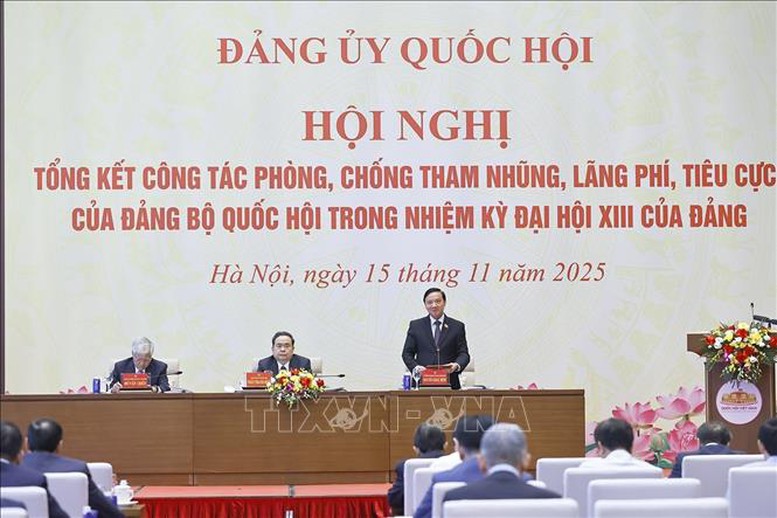 Chủ tịch Quốc hội: Rà soát hệ thống luật, nhất là lĩnh vực dễ phát sinh tham nhũng, lãng phí, tiêu cực- Ảnh 5. Chủ tịch Quốc hội: Rà soát hệ thống luật, nhất là lĩnh vực dễ phát sinh tham nhũng, lãng phí, tiêu cực- Ảnh 5.