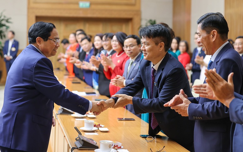 TỔNG THUẬT: Thủ tướng Chính phủ gặp mặt đại diện các nhà giáo tiêu biểu nhân Ngày Nhà giáo Việt Nam 20/11