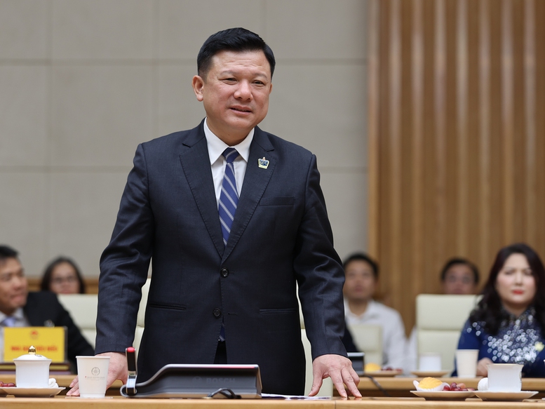 TỔNG THUẬT: Thủ tướng Chính phủ gặp mặt đại diện các nhà giáo tiêu biểu nhân Ngày Nhà giáo Việt Nam 20/11- Ảnh 8. TỔNG THUẬT: Thủ tướng Chính phủ gặp mặt đại diện các nhà giáo tiêu biểu nhân Ngày Nhà giáo Việt Nam 20/11- Ảnh 8.