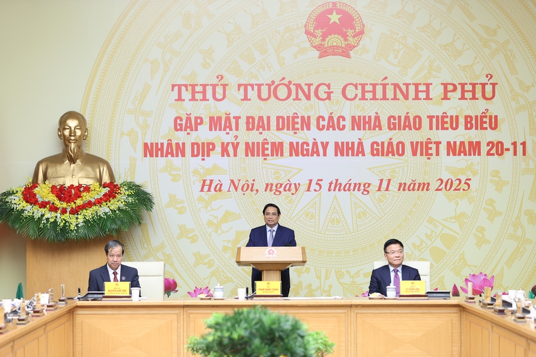 TỔNG THUẬT: Thủ tướng Chính phủ gặp mặt đại diện các nhà giáo tiêu biểu nhân Ngày Nhà giáo Việt Nam 20/11- Ảnh 19. TỔNG THUẬT: Thủ tướng Chính phủ gặp mặt đại diện các nhà giáo tiêu biểu nhân Ngày Nhà giáo Việt Nam 20/11- Ảnh 19.