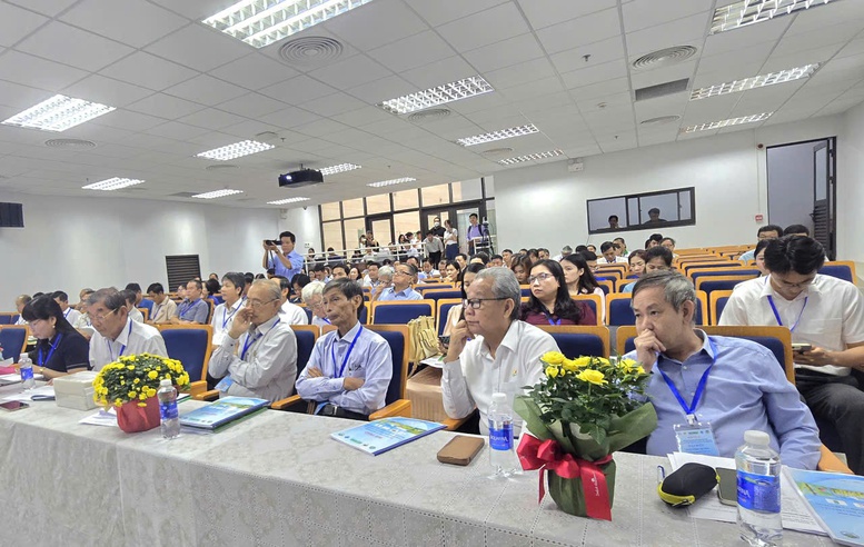 Thúc đẩy chế phẩm sinh học trên lúa: 'Tấm vé xanh' cho hạt gạo Việt- Ảnh 1. Thúc đẩy chế phẩm sinh học trên lúa: 'Tấm vé xanh' cho hạt gạo Việt- Ảnh 1.