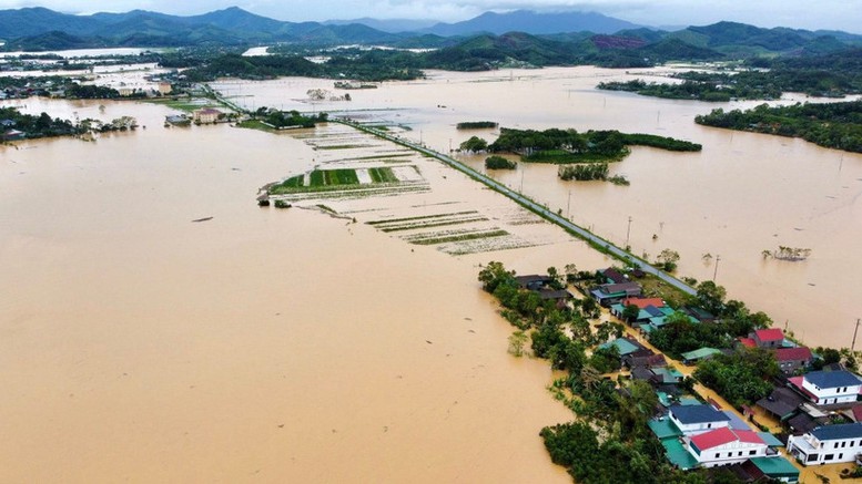Chủ động ứng phó mưa lũ Trung Bộ: Rà soát, kiểm tra, kịp thời phát hiện khu vực có nguy cơ sạt lở, lũ quét, ngập sâu- Ảnh 1. Chủ động ứng phó mưa lũ Trung Bộ: Rà soát, kiểm tra, kịp thời phát hiện khu vực có nguy cơ sạt lở, lũ quét, ngập sâu- Ảnh 1.