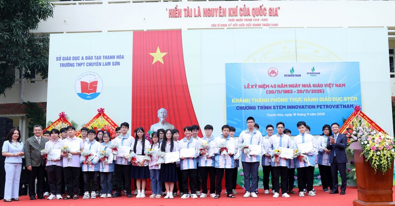 Khẳng định vị thế 'điểm sáng' của giáo dục xứ Thanh- Ảnh 7. Khẳng định vị thế 'điểm sáng' của giáo dục xứ Thanh- Ảnh 7.