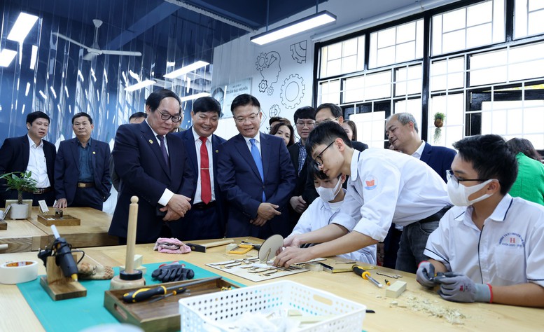 Khẳng định vị thế 'điểm sáng' của giáo dục xứ Thanh- Ảnh 9. Khẳng định vị thế 'điểm sáng' của giáo dục xứ Thanh- Ảnh 9.