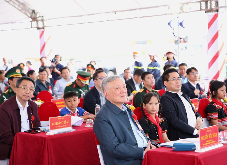 Khởi công xây dựng các Trường phổ thông nội trú liên cấp Tiểu học - THCS các xã biên giới của tỉnh Quảng Ngãi- Ảnh 3. Khởi công xây dựng các Trường phổ thông nội trú liên cấp Tiểu học - THCS các xã biên giới của tỉnh Quảng Ngãi- Ảnh 3.