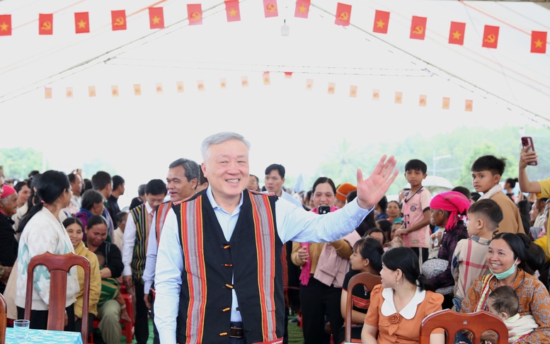 Phó Thủ tướng Thường trực Nguyễn Hòa Bình dự Ngày hội Đại đoàn kết toàn dân tộc tại Quảng Ngãi