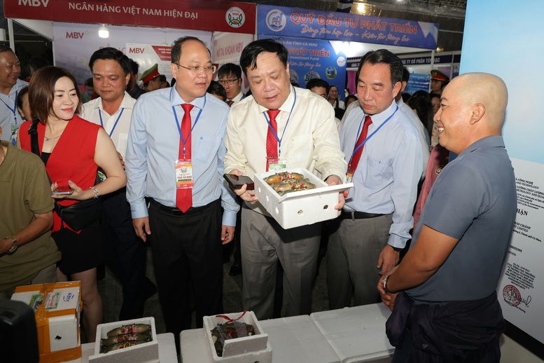 Ngày hội Cua Cà Mau 2025: Tôn vinh sản vật đất Mũi, mở rộng không gian phát triển- Ảnh 2. Ngày hội Cua Cà Mau 2025: Tôn vinh sản vật đất Mũi, mở rộng không gian phát triển- Ảnh 2.
