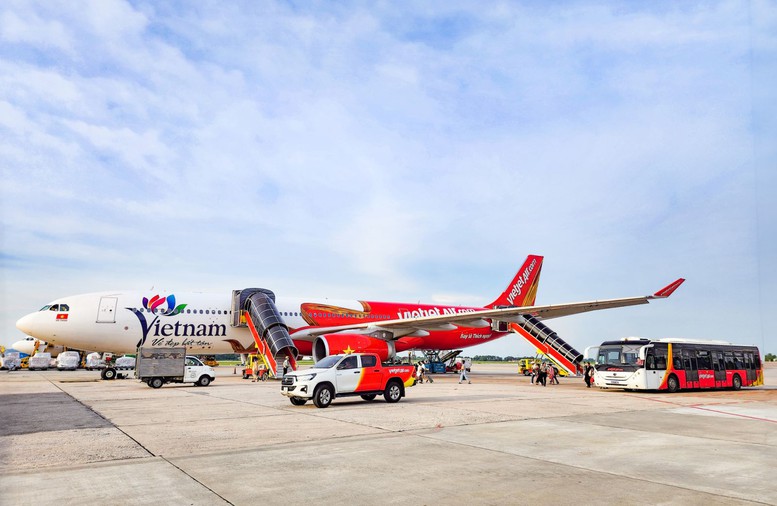 Vietjet tự phục vụ mặt đất: Tỉ lệ đúng giờ tại sân bay Tân Sơn Nhất dẫn đầu toàn ngành, sẵn sàng cho mùa cao điểm cuối năm- Ảnh 2.