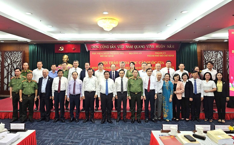 Mọi chủ trương, chính sách xuất phát từ nguyện vọng, quyền lợi chính đáng của nhân dân- Ảnh 1. Mọi chủ trương, chính sách xuất phát từ nguyện vọng, quyền lợi chính đáng của nhân dân- Ảnh 1.