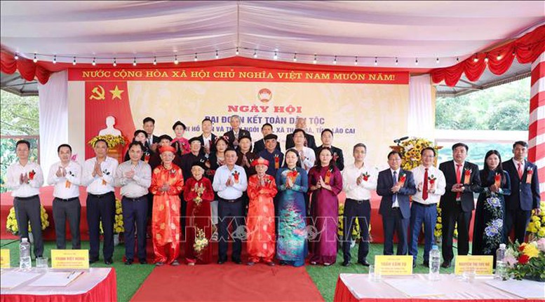 Thường trực Ban Bí thư dự Ngày hội Đại đoàn kết toàn dân tộc tại tỉnh Lào Cai- Ảnh 2. Thường trực Ban Bí thư dự Ngày hội Đại đoàn kết toàn dân tộc tại tỉnh Lào Cai- Ảnh 2.