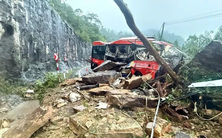 Sạt lở nghiêm trọng ở đèo Khánh Lê, 6 người tử vong, nhiều người bị thương